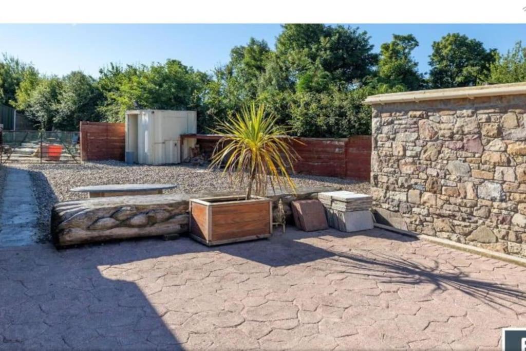 2 Bed Sandstone Residence Newport  Exterior foto